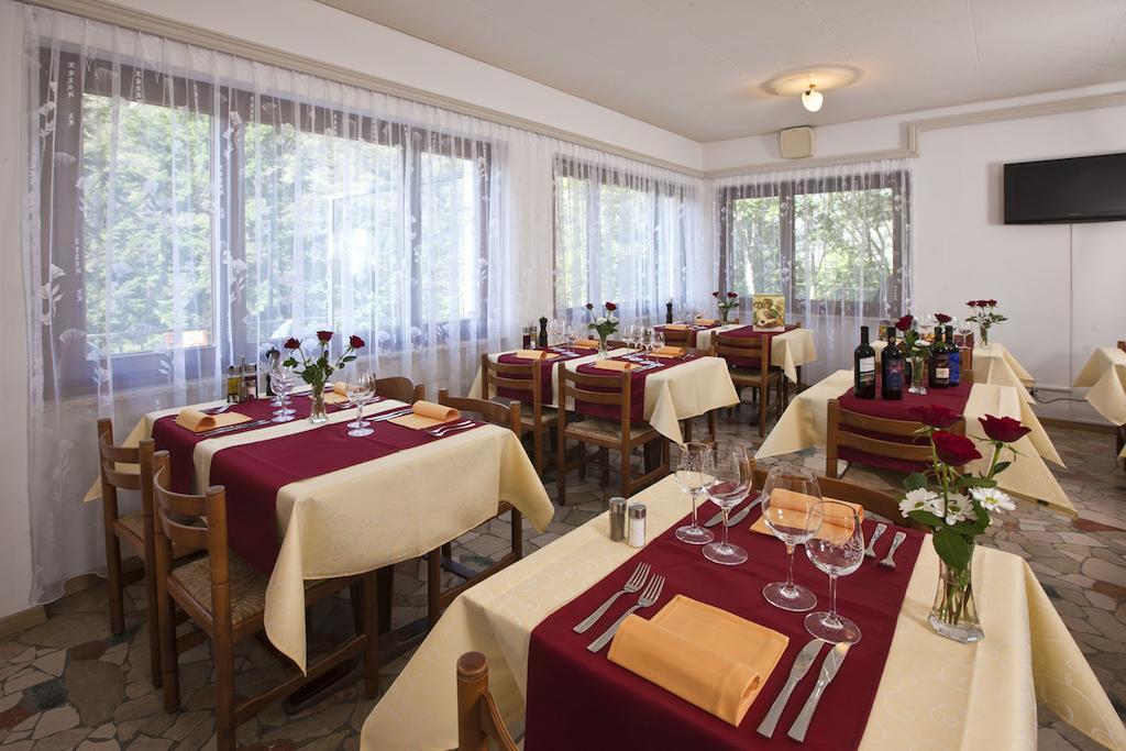 Hotel Al Lago Vogorno Exterior photo